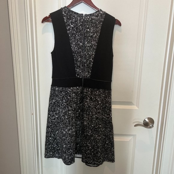 Black sleeveless dress - Picture 2 of 5